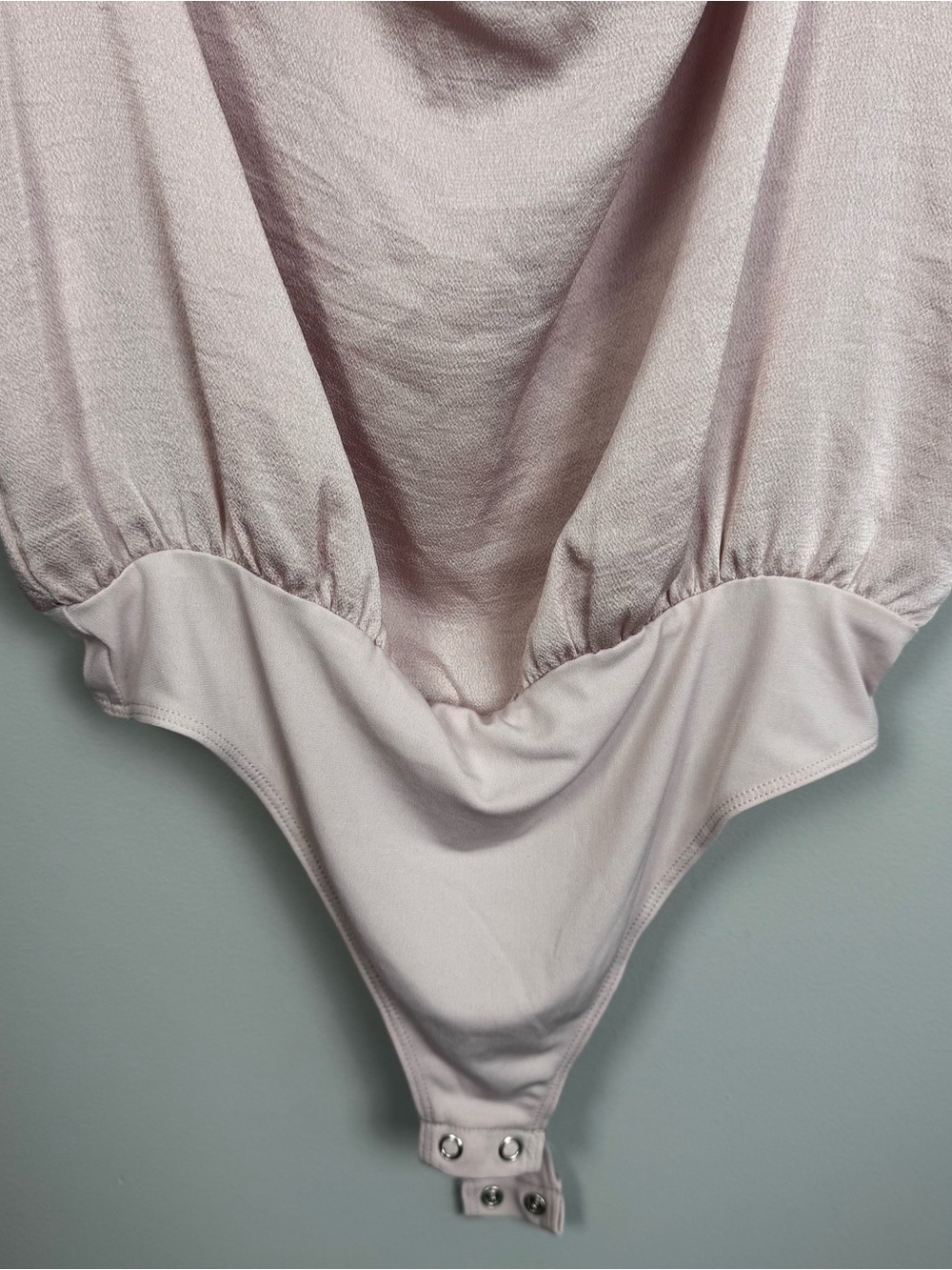 EXPRESS | Satin Look Blush Pink Drape Neck Tank Top Bodysuit Women’s Size Medium - Picture 5 of 10